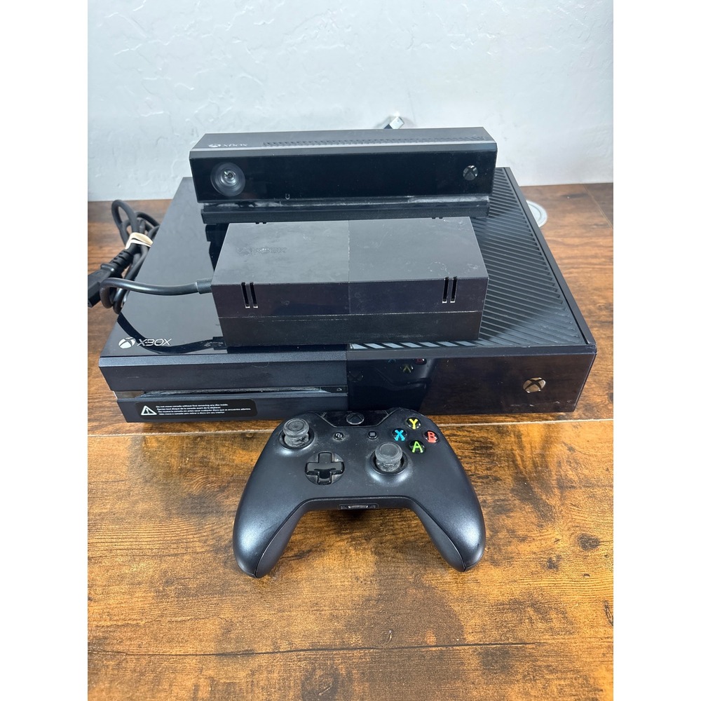 Microsoft Xbox One 500GB Console Black Bundle with Kinect and Controller 1540